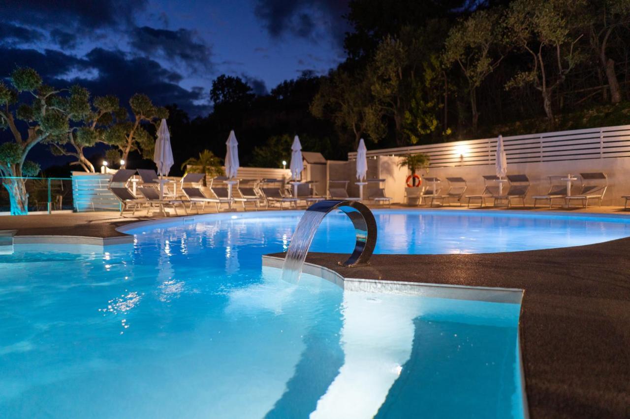 Hotel & Spa Relais Freedom Club Масса-Лубренсе Экстерьер фото